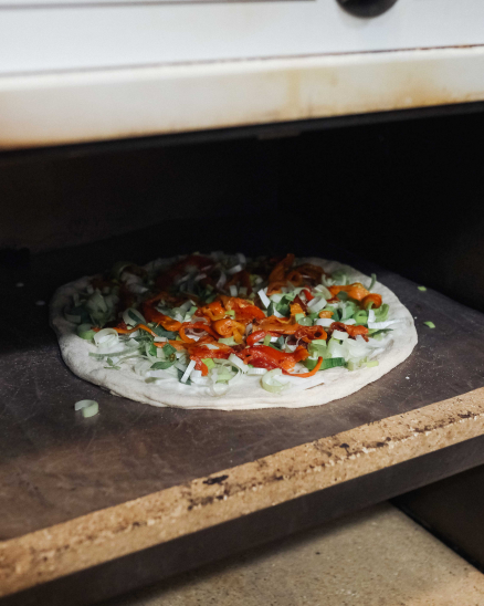 Kvásková pizza pro 2 ( čtvrtek 19.11.)