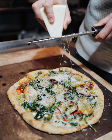 Kvásková pizza pro 2 ( čtvrtek 19.11.)