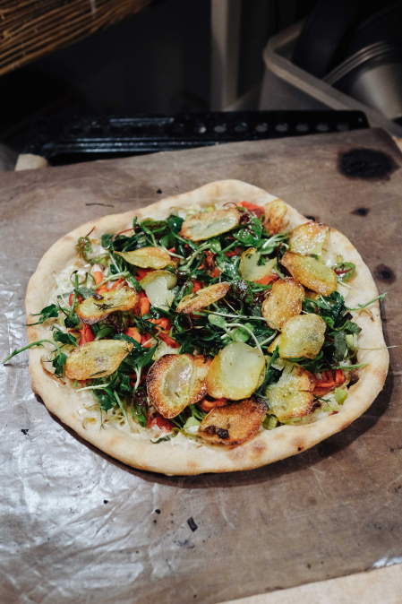 Kvásková pizza pro 2 ( čtvrtek 19.11.)