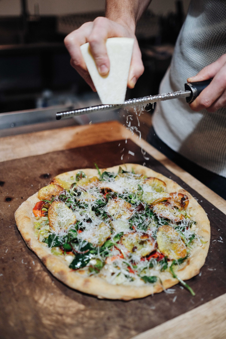 Kvásková pizza pro 2 ( čtvrtek 19.11.)
